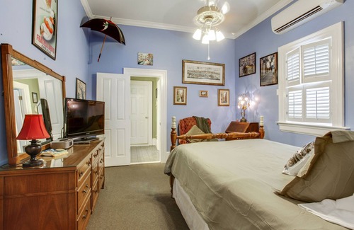 Faubourg Marigny Bed & Breakfast | Relax by the Pool Near French Quarter - 10/10 Guest Rating!