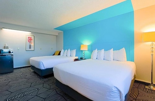 Seaside Hotel | Convenient Access to Attractions Near Seaside Carousel Mall