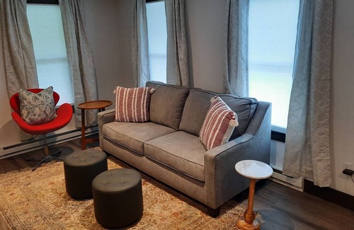 Easton Apartment | Walk to galleries, shops, restaurants, 5 min to Center Square Easton & market