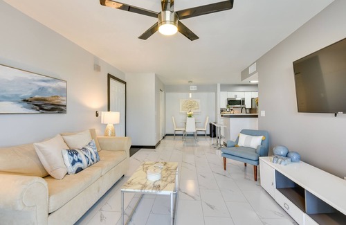 Indian Bayou Condo | Modern Condo in Destin: Steps from the Beach & Pool Access