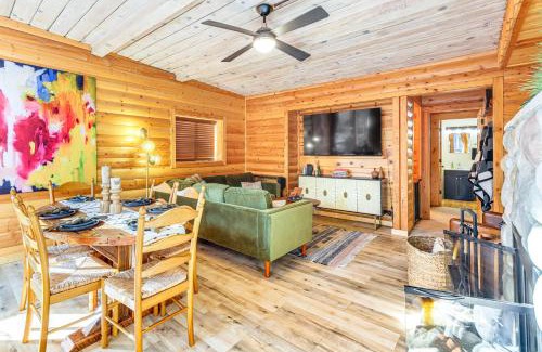 Twain Harte House | Walk to Golf, Lake Twain Harte Cabin with Fireplace
