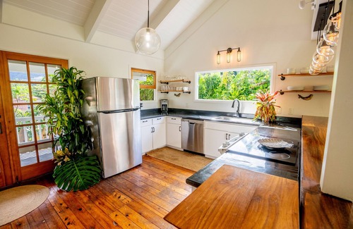 Hanalei House | Explore Oceanfront Haven: Walk to Hanalei Bay & Views