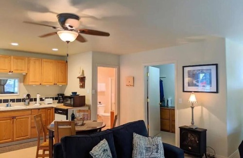 Florence House | Pet-Friendly Surf Sounds: Pool Table & Steps to Heceta Beach