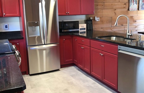 Hidden Valley House | Walk to Hidden Valley’s Main Lodge with Heated Kitchen Floor