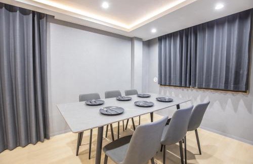 Komagata Apartment | Convenient Access to Kuramae Subway and Child-Friendly Stay