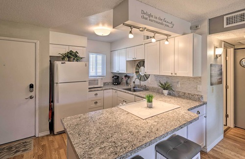 Lake Havasu City Condo | Premier Lake Havasu Condo: Steps to Dining, Shops & Fun!