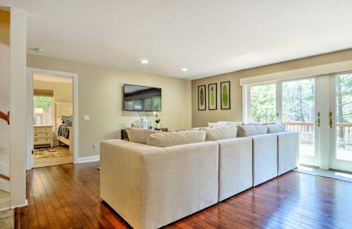 Mears House | Inviting Mears House - Steps From Lake Michigan with Hot Tub