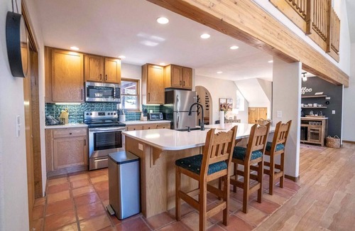 Angel Fire House | Rustic Chalet with Hot Tub & Views, Rated 10/10 by Guests