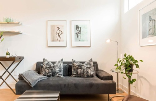 East Cesar Chavez House | Convenient East Downtown Hideaway Near Live Music