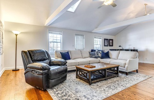 Zionsville House | Walk to Main St and Parks Zionsville Village Home