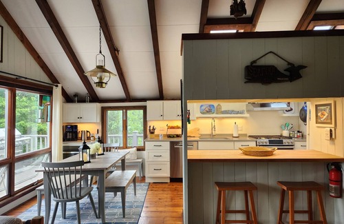 New Shoreham House | Experience Oceanfront Bliss Near Mansion Beach