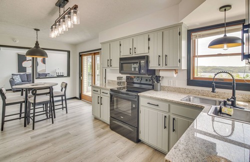 Celina House | Walk to Marina: Water-View Dale Hollow Lake Escape