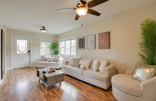 Blue Island Apartment | Pet-Friendly Blue Island Retreat Just 18 Mi from Chicago!