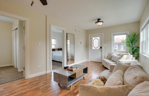 Blue Island Apartment | Pet-Friendly Blue Island Retreat Just 18 Mi from Chicago!