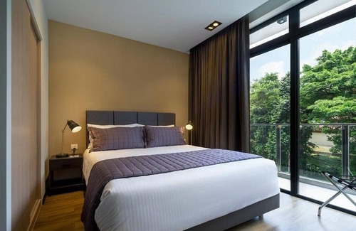 Thomson Road Apartment | Walk to Mt.Elizabeth, Splendid 1BR (43sqm / 34sqm)