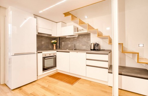 Porta Genova Apartment | Cozy 2-Bedroom Apartment Near Navigli with Breakfast