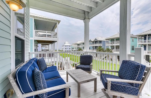 Beachside Village House | Seaside Getaway: Galveston Beach House with Ocean Views