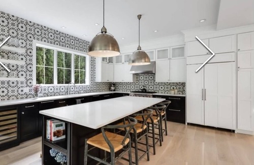 Amagansett Lanes House | Oceanfront Haven: Walk to Beach & Town from 6 Bedroom Home
