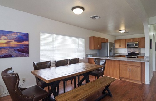 Hauula House | Oceanfront Retreat: Walk to Beach & Close to BYU-H