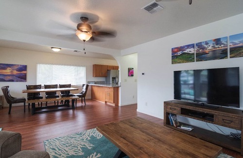 Hauula House | Oceanfront Retreat: Walk to Beach & Close to BYU-H
