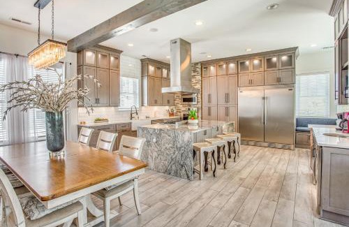 Myrtle Beach House | Beachfront Myrtle Beach House with Hot Tub & Ocean Views