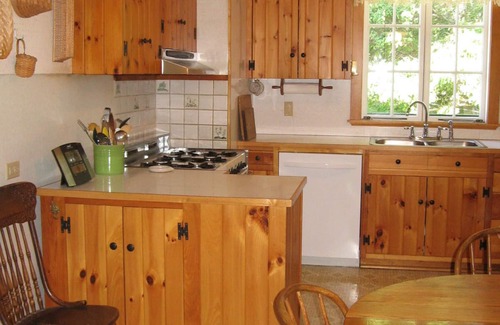 Southwest Harbor House | Cozy Getaway: Steps to Ocean & Village Near Bar Harbor