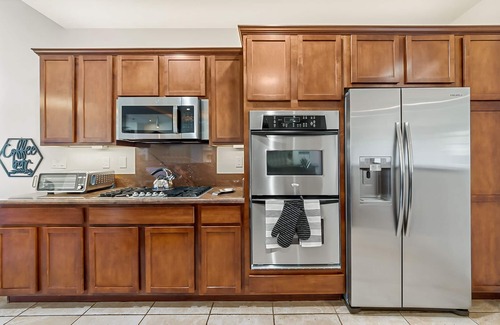 La Quinta Cove House | Unforgettable 3BR Retreat with Pool & Tennis Near Old Town
