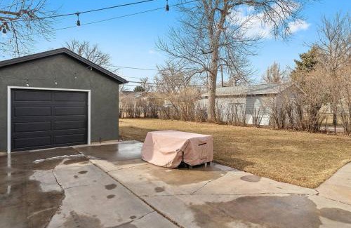 Rapid City House | Explore Parks from Our Pet-Friendly Hotel in Top Locale