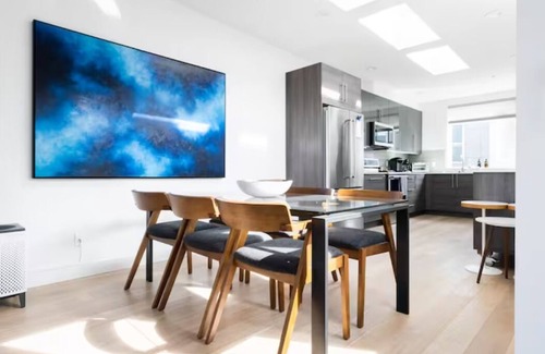 Broadway House | Convenient Cap Hill Loft Near Pike Place & Space Needle