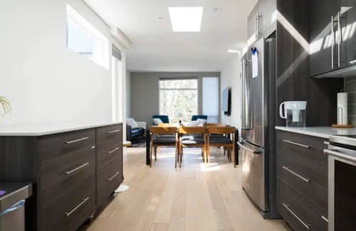 Broadway House | Convenient Cap Hill Loft Near Pike Place & Space Needle