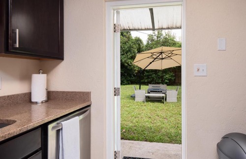 Gainesville House | Convenient Stay Near Pool, University & Stadium