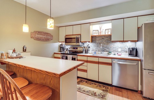Lake Harmony House | Lake Harmony Townhome: Walk to Dining & Family-Friendly Amenities