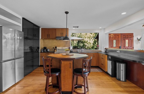 Hacienda House | Escape to Casa Del Rio - Walk to Russian River Bliss