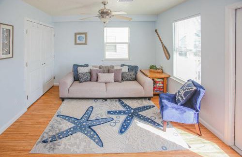 Surfside Beach House | Family-Friendly Surfside Beach Home: Steps from the Shore