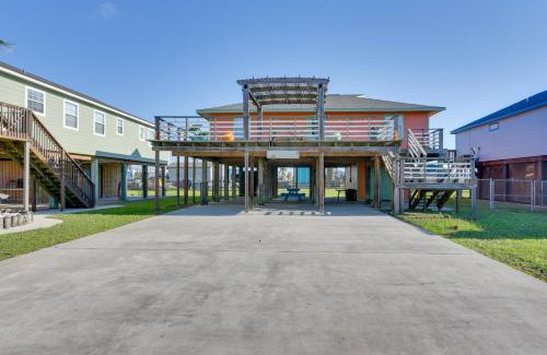 Surfside Beach House | Cozy Sunset-View Surfside Beach House Steps from the Shore