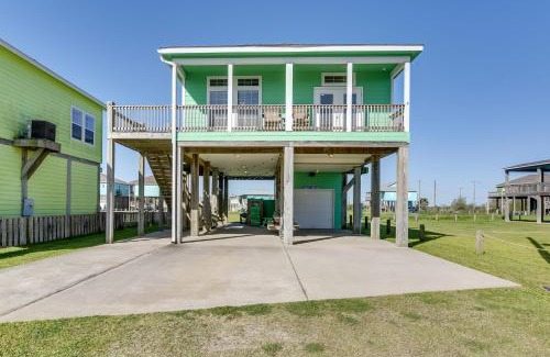 Port Bolivar House | Ideal Crystal Beach Home - Steps from the Shore!