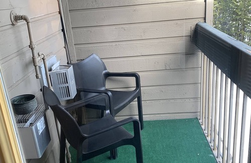 Big Sky Condo | Mountain Village: Ideal Spot for Yellowstone Adventures
