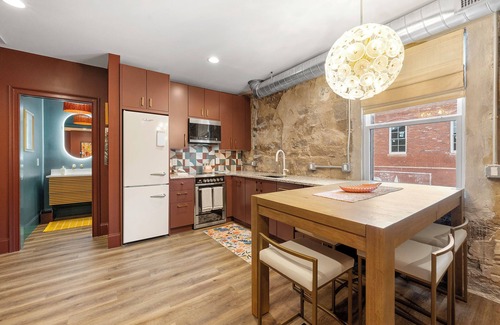 Stone Mountain Historic Village Condo | Explore Downtown Stone Mountain: Historic Loft Near Park