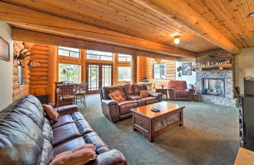 Shell Knob House | Spacious Missouri Lake Home - Steps to Table Rock Lake