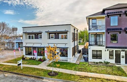 Fort Worth Apartment | Inviting Fort Worth Retreat Steps from TCU with Balcony