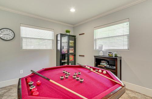Redmond Terrace House | Walk to Texas AandM College Station Home with Yard!