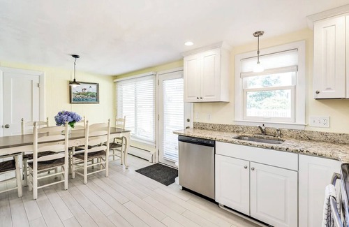 Falmouth House | Walk to the Beach - 5BR Falmouth Heights Cape Dream - Pets Welcome