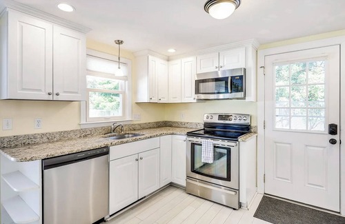 Falmouth House | Walk to the Beach - 5BR Falmouth Heights Cape Dream - Pets Welcome