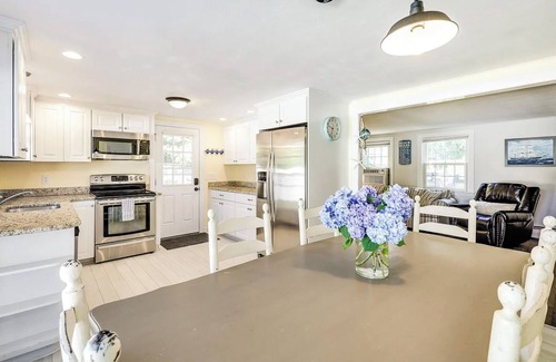 Falmouth House | Walk to the Beach - 5BR Falmouth Heights Cape Dream - Pets Welcome