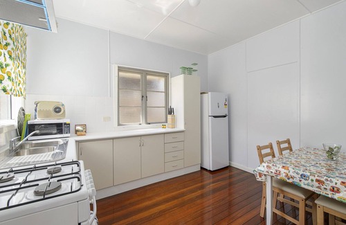 Crescent Head House | Beachside Killick Creek Hideaway with Family-Friendly Kitchen