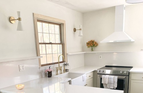 Baiting Hollow Cottage | Beachside Retreat: 4-Bedroom Cottage with Pool Access