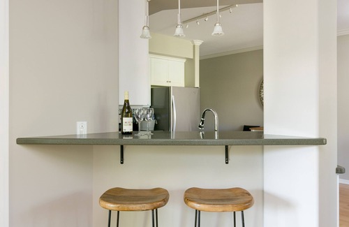 North End Condo | Beachside Bliss: 10/10 Rating & Ocean View Amenities
