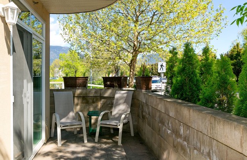 North End Condo | Beachside Bliss: 10/10 Rating & Ocean View Amenities