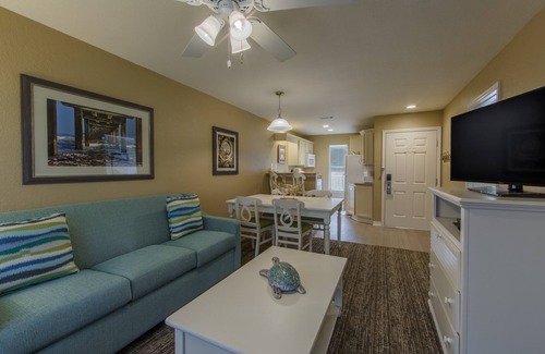 Galveston Villa | Beachside Escape with Pool, Hot Tub & Mini Golf Fun
