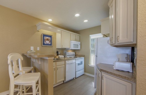 Galveston Villa | Beachside Escape with Pool, Hot Tub & Mini Golf Fun